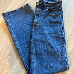 Abercrombie & Fitch Women’s 90s Relaxed Jean in 24 Short